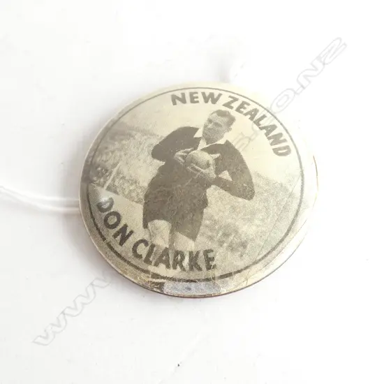 1950'S 'NEW ZEALAND DON CLARKE' BADGE NO PIN Dia.41mm