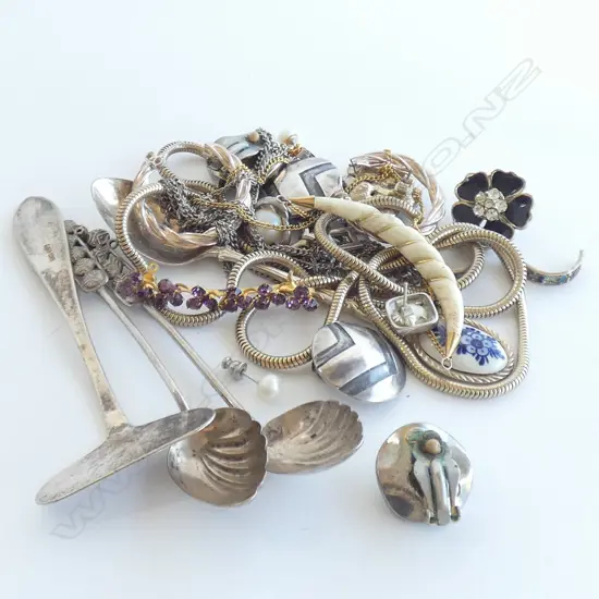 ASSORTED SILVER JEWELLERY AND CUTLERY