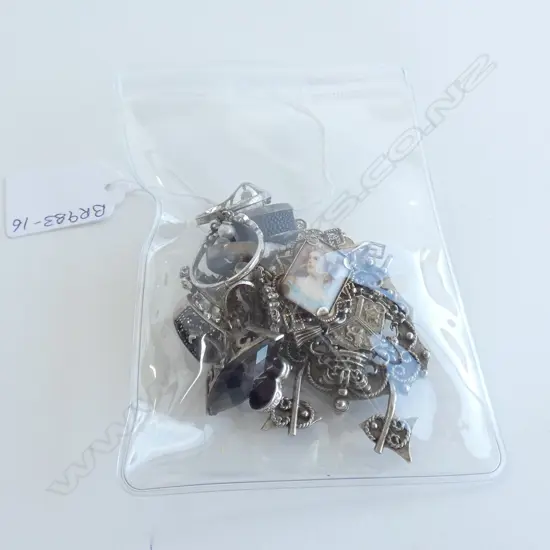 ASSORTED SILVER AND COSTUME JEWELLERY