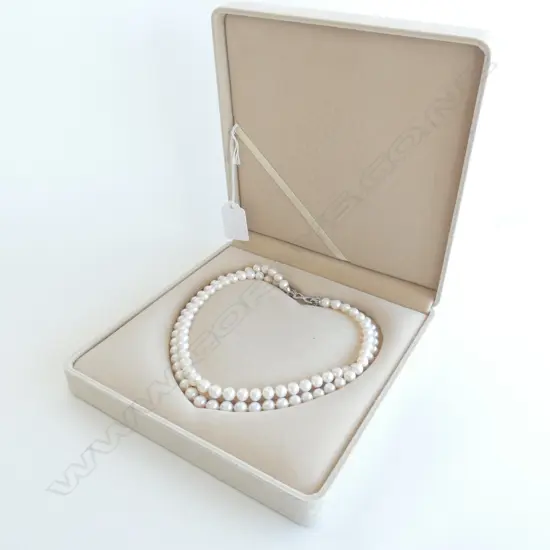 CULTURED PEARL DOUBLE STRAND NECKLACE PASTE CLASP IN BOX