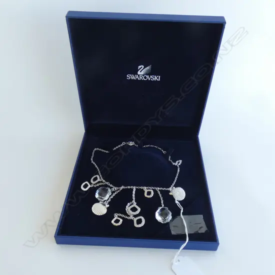 SWAROVSKI CRYSTAL SCALLOP SHELL NECKLACE IN BOX