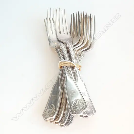 QUALITY SET 8 C1900 S/PLATE TABLE FORKS FIDDLE & SHELL
