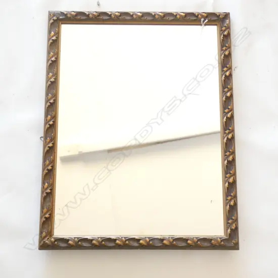 SMALL GILT FRAMED MIRROR 440 X 360 MM