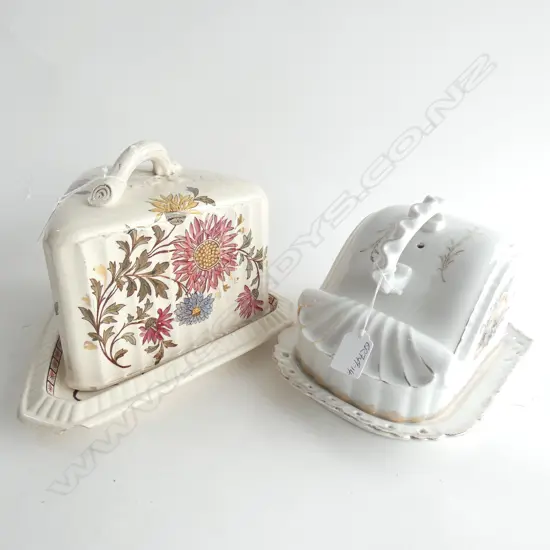 C1900 LIDDEDCHEESE WEDGE FLORAL DECORATED + ONE