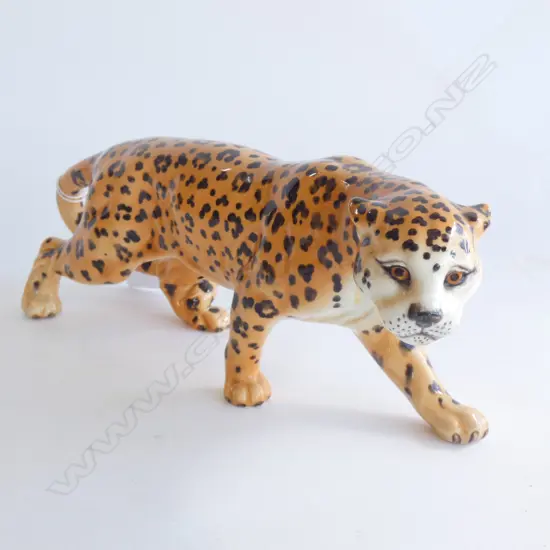 BESWICK LEOPARD L.300mm
