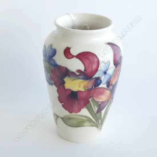 MOORCROFT POTTERY VASE H. 135MM - HEAVY CLEAN CRAZING