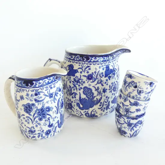 BURLEIGH WARE BLUE & WHITE CHINA; 2 JUGS (LARGEST H. 130MM) & 3 EGG CUPS