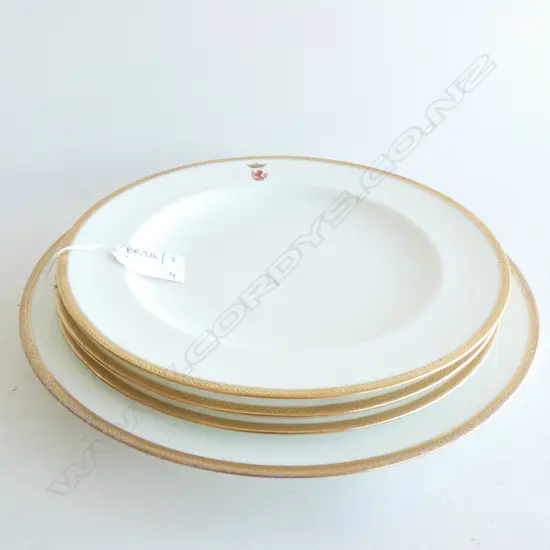 4 CRESTED WEDGWOOD PLATES GOLD TRIM 260mm dia