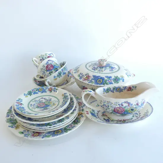 13 PCES MASONS STRATHMORE; 7 PLATES, TUREEN, GRAVY, 2 CUPS & 2 BOWLS