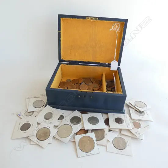 SM WOODEN BOX NZ & WORLD COINS 