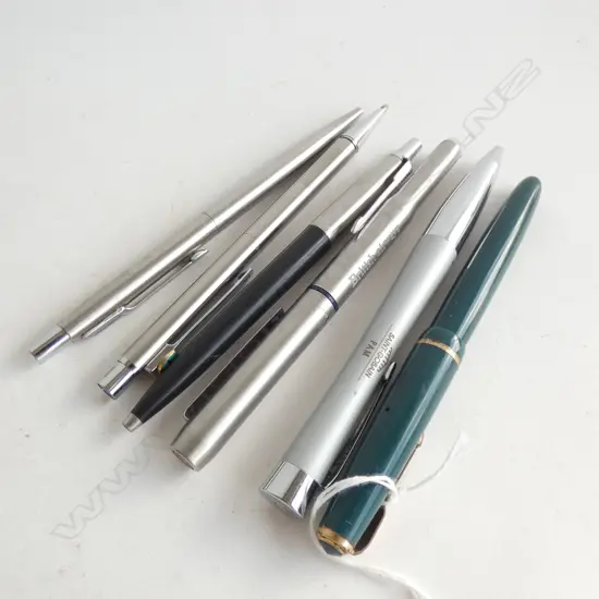 14CT GOLD NIB PARKER PEN + 5 OTHERS 