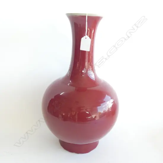 QIANLONG STYLE RED GLAZE VASE H.390mm