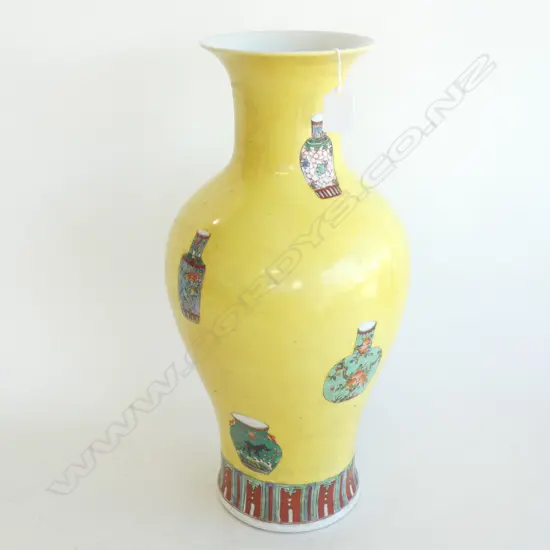 LARGE YELLOW CHINESE VASE H.450mm