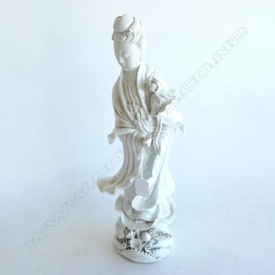 BLANC DE CHINESE QUAN YIN FIGURE w. LOTUS H.410mm