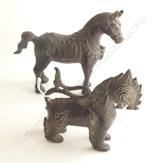 2 METAL ANIMALS; LION & HORSE H.145mm
