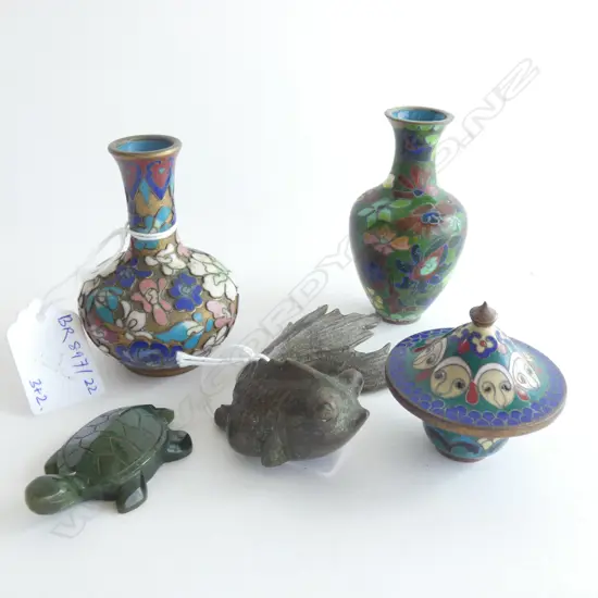3 PCES CLOISONNE H.80mm + BRASS GOLDFISH + JADE TURTLE
