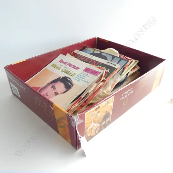 BAG SINGLE RECORDS INCL ELVIS