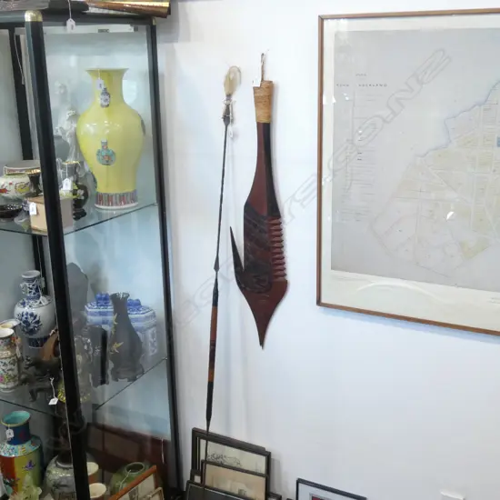 CARED WOODEN FISH + TRIBAL SPEAR L.1730mm