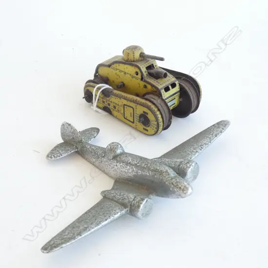 TIN TANK TOY + ALUMINIUM PLANE W.155mm