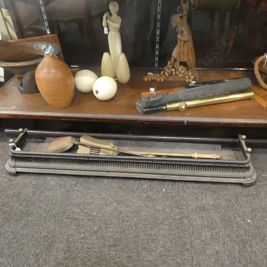 CAST IRON FIRE FENDER L.1220mm + 3 FIRE TOOLS