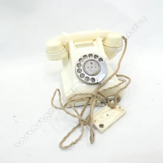 VINTAGE WHITE 'IVORY' TELEPHONE