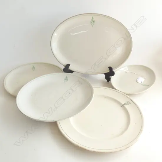 CROWN LYNN  DB CRESTED ASST DINNER WARE PLATES