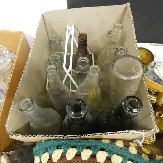 BOX OLD BOTTLES INCL 3 MILK BOTTLES & CARRIER 