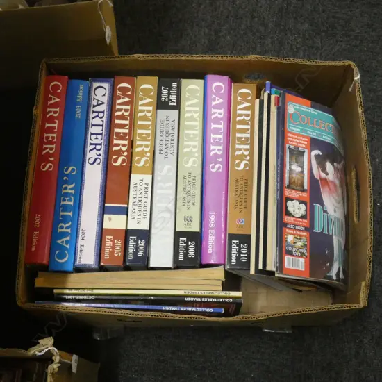 LG BOX BOOKS; CARTERS ANTIQUES GUIDES & COLLECTABLES MAGAZINES 