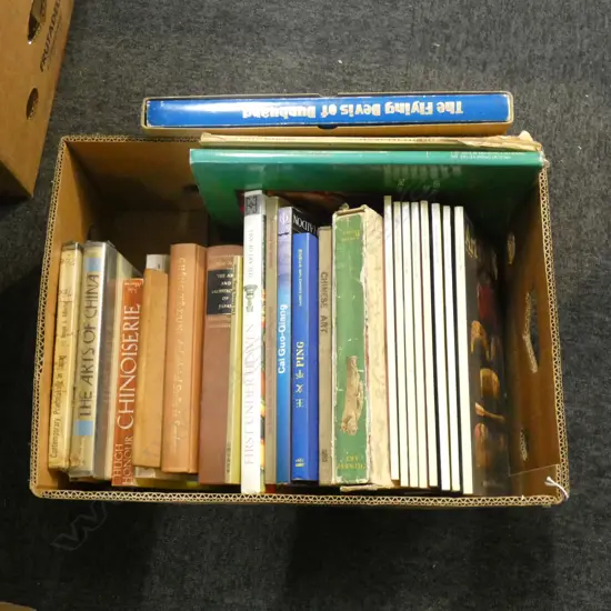 BOX LOT BOOKS ON CHINESE ANTIQUES