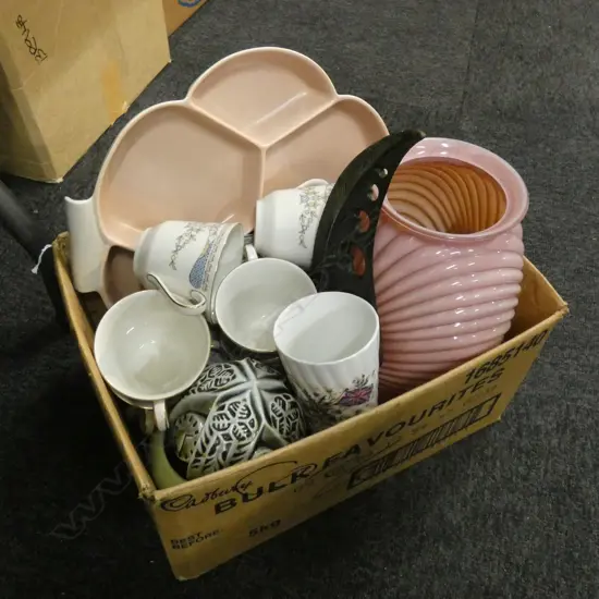 BOX LOT ASST. CERAMICS; POOLE TRAY, R/DOULTON CUPS, PINK GLASS VASE ETC