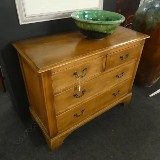 4 DRAWER GEORGIAN STYLE CHEST...