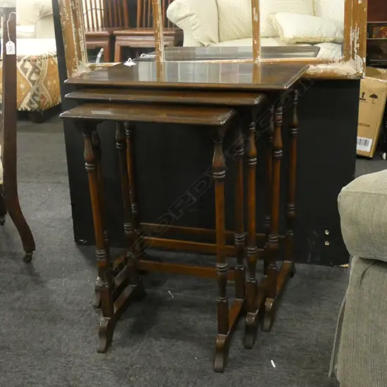 3 NESTING TABLES H.605mm