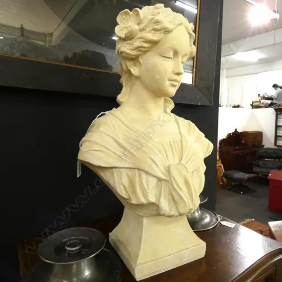 RESIN BUST H.480mm