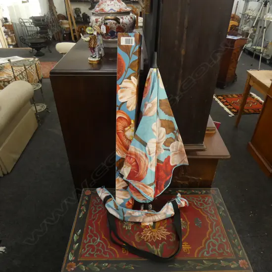 BLUNT & KELLY THOMPSON COUPE UMBRELLA