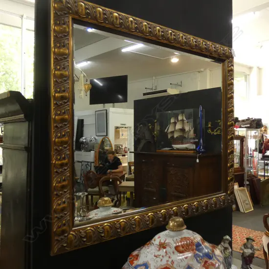 GILT FRAMED BEVELLED MIRROR 830x670mm