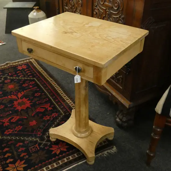 LIME WASHED OAK REGENCY SIDE TABLE H.740mm