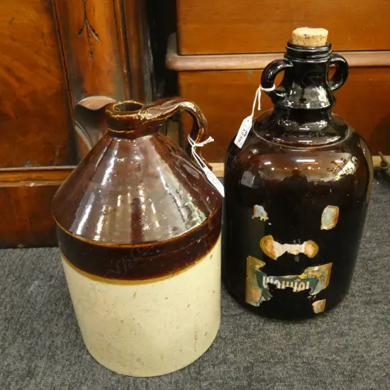 1 LG GLASS & 1 POTTERY CROCK LARGEST H. 360MM