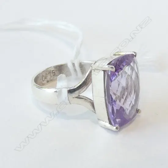 PURPLE AMETHST & 925 SILVER RING