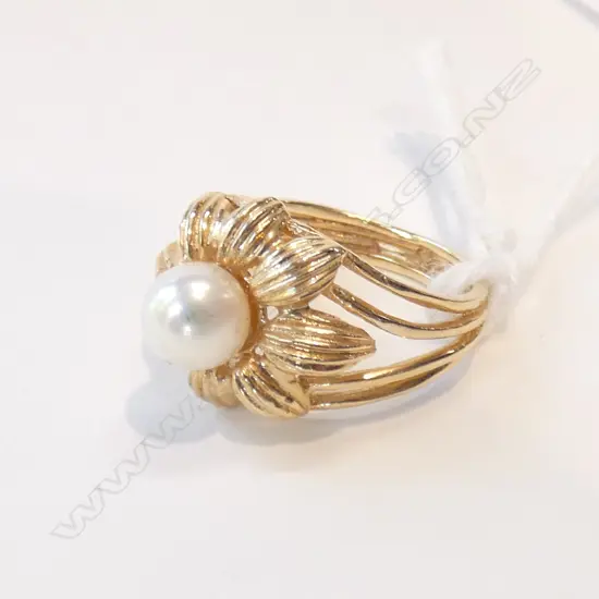 14ct YELLOW GOLD CULTURED PEARL RING SIZE L