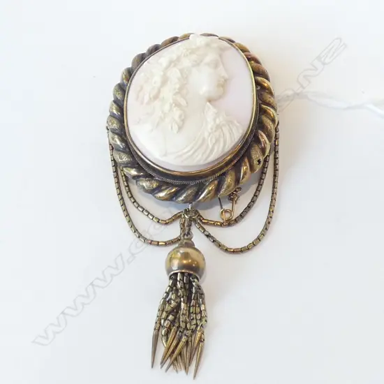 LG CAMEO BROOCH (BACK A/F)  50 X 45MM