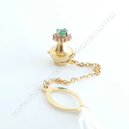 18CT GOLD & STAINLESS STEEL EMERALD AND DIAMOND TIE PIN (VALUATION)