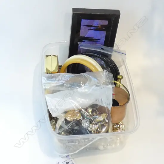 ASST. COINS & COSTUME JEWELLERY ETC