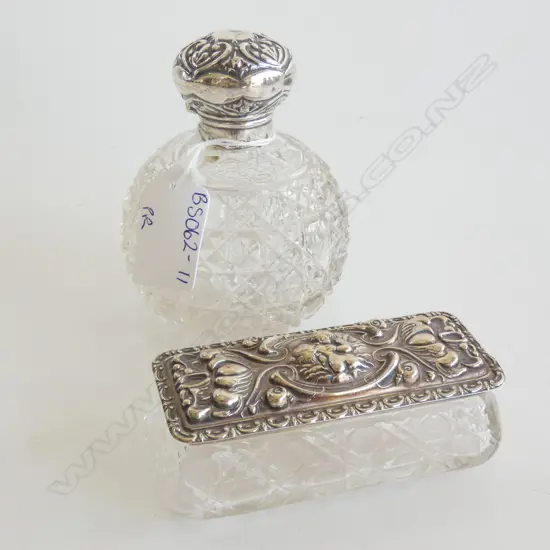 (16170)STG SILVER LIDDED CUT GLASS SCENT BOTTLE (H.110MM) AND DISH (L 95MM) BIRMINGHAM 1906 & 1903