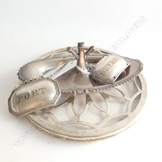 1 STG SILVER RING TRAY + PR OSP DECANTER LABELS +COASTER