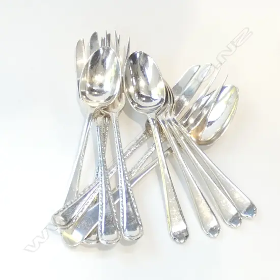 10 PCES STG SILVER CUTLERY, SHEFFIELD MID. 20thC + GEORGIAN TEA SPOON 170 GRAMS