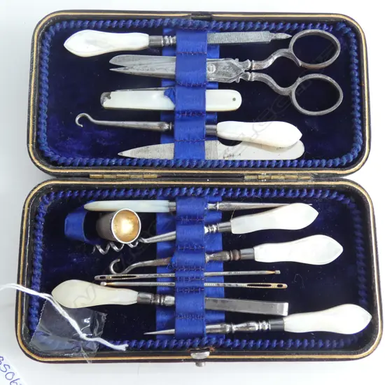 (16170) VINTAGE 13 PC MANICURE & ACCESSORIES SET - LEATHER BOX ...