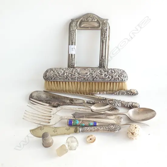 ASST. STG & EP PCES; PHOTOFRAME, BRUSH ETC