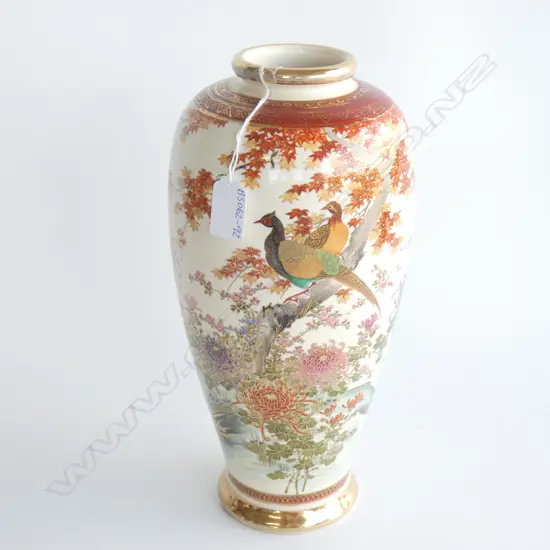 (19776) LG HAND PAINTED SATSUMA VASE  H. 320MM