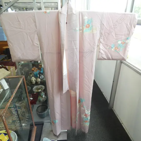 VINTAGE FULL LENGTH JAPANESE SILK KIMONO - GERBERAS ON PINK - 3/4 PINK LINING