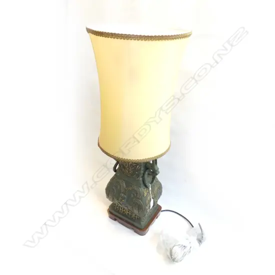 HEAVY CHINESE ARCHAIC STYLE LAMP H.750mm